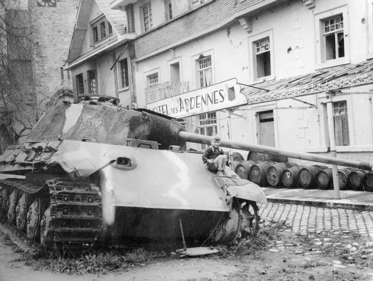 US-Tiger-Panzer in Bastogne / Foto 1945