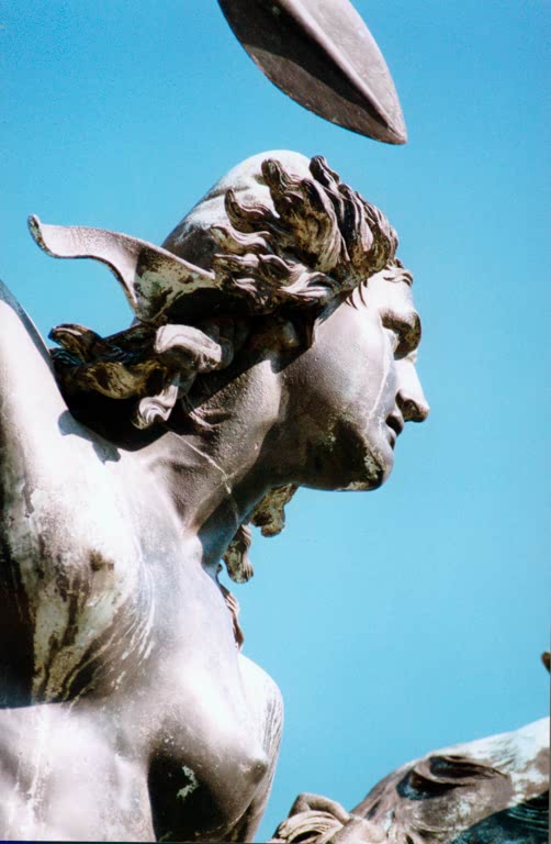 Berlin, Altes Museum, Amazone / Foto
